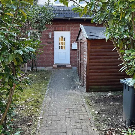 Privates Doppelbettzimmer Mit Gemeisamer Kueche Bei Hamburg Und Airport Apartmán *